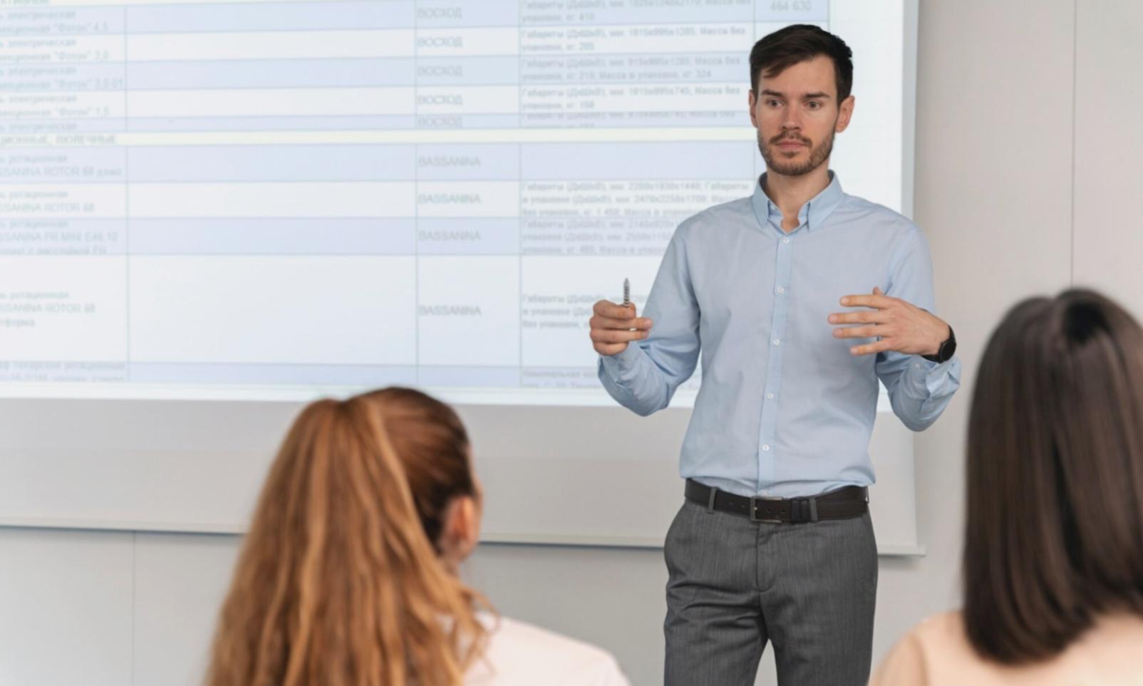 Communauté d'apprenants en finance collaborant ensemble